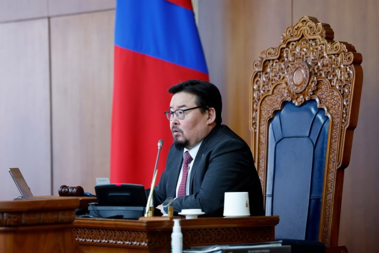 Г.Занданшатар: Газрыг гадаадын иргэнд 100 жилээр эзэмшүүлэх хуулийн заалт Монгол Улсын ямар ч хуульд байхгүй болсныг мэдэгдэж байна