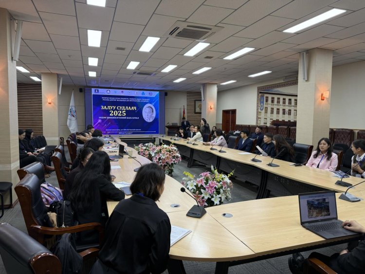 Залуу судлаач 2025: Эрдэм шинжилгээний хурлыг инновацлаг судалгаа руу чиглүүлэх нь зүйтэй