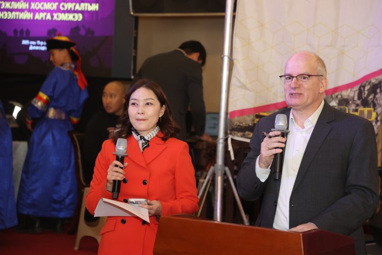 Уул уурхайн салбарт хосмог сургалтын төслийг нээлээ