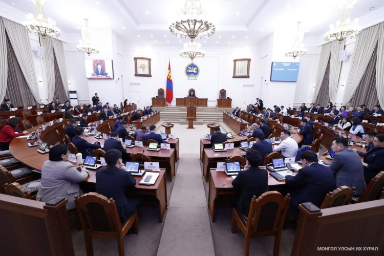 Түгээмэл тархацтай ашигт малтмалын тухай хуулийн төслийг хэлэлцэнэ