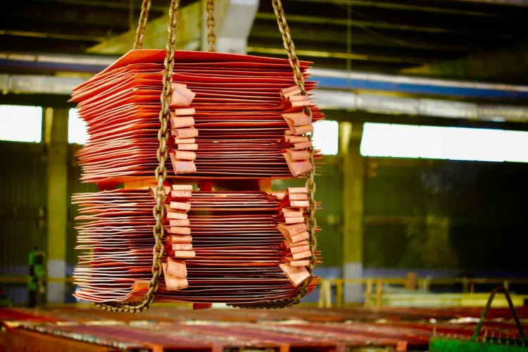 Мега төслүүдээс бэлэн болсон зэс хайлуулах үйлдвэрийг эхэлж явуулъя