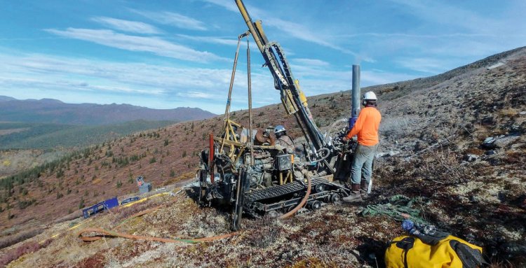 Ашигт малтмалын дөрвөн тусгай зөвшөөрлийг цуцалжээ