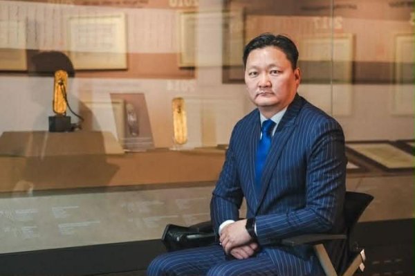 Монголын шинэ томьёо бол Хүн төвтэй хөгжил, ил тод засаглал