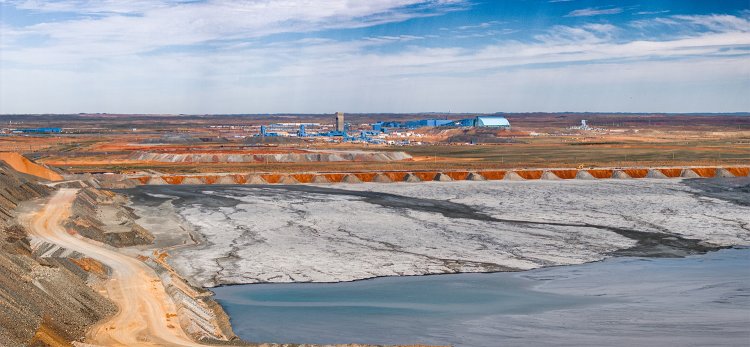 Ус ба үйлдвэрлэл