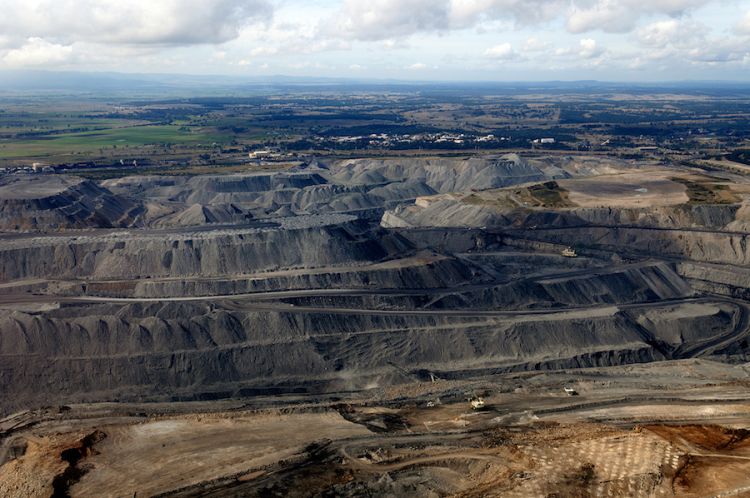 Anglo American нүүрсний салбараас гарч, Teck Resources-тэй нэгдэнэ